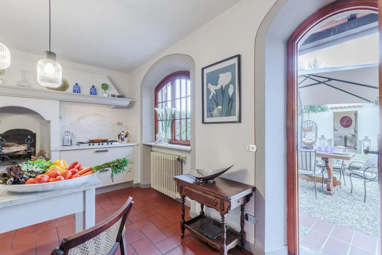 Villa Cesare 4 Bedroom Villa With Pool Lucca Italy